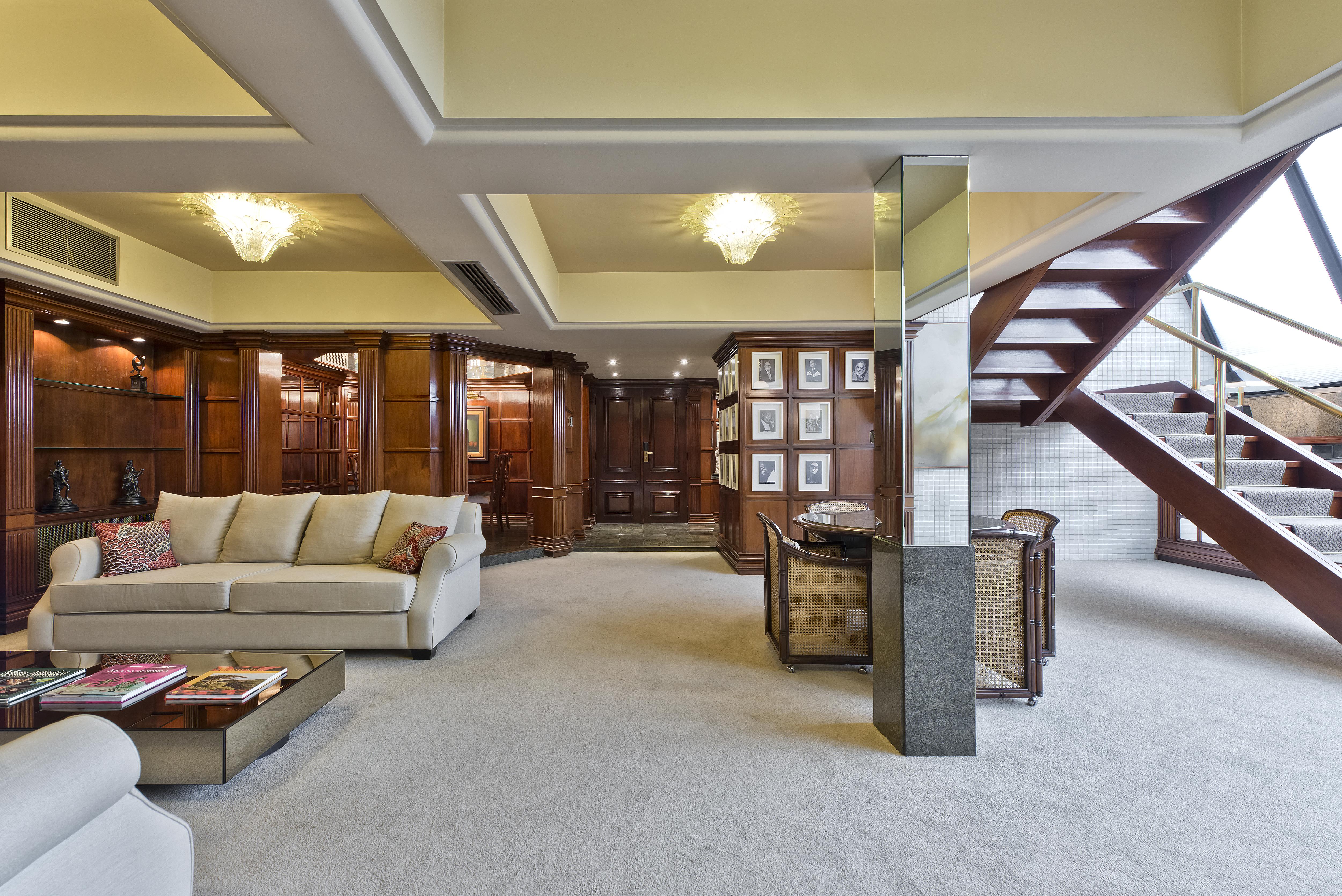 Bourbon Hotel & Suites クリチバ エクステリア 写真 The interior of the 1930s house