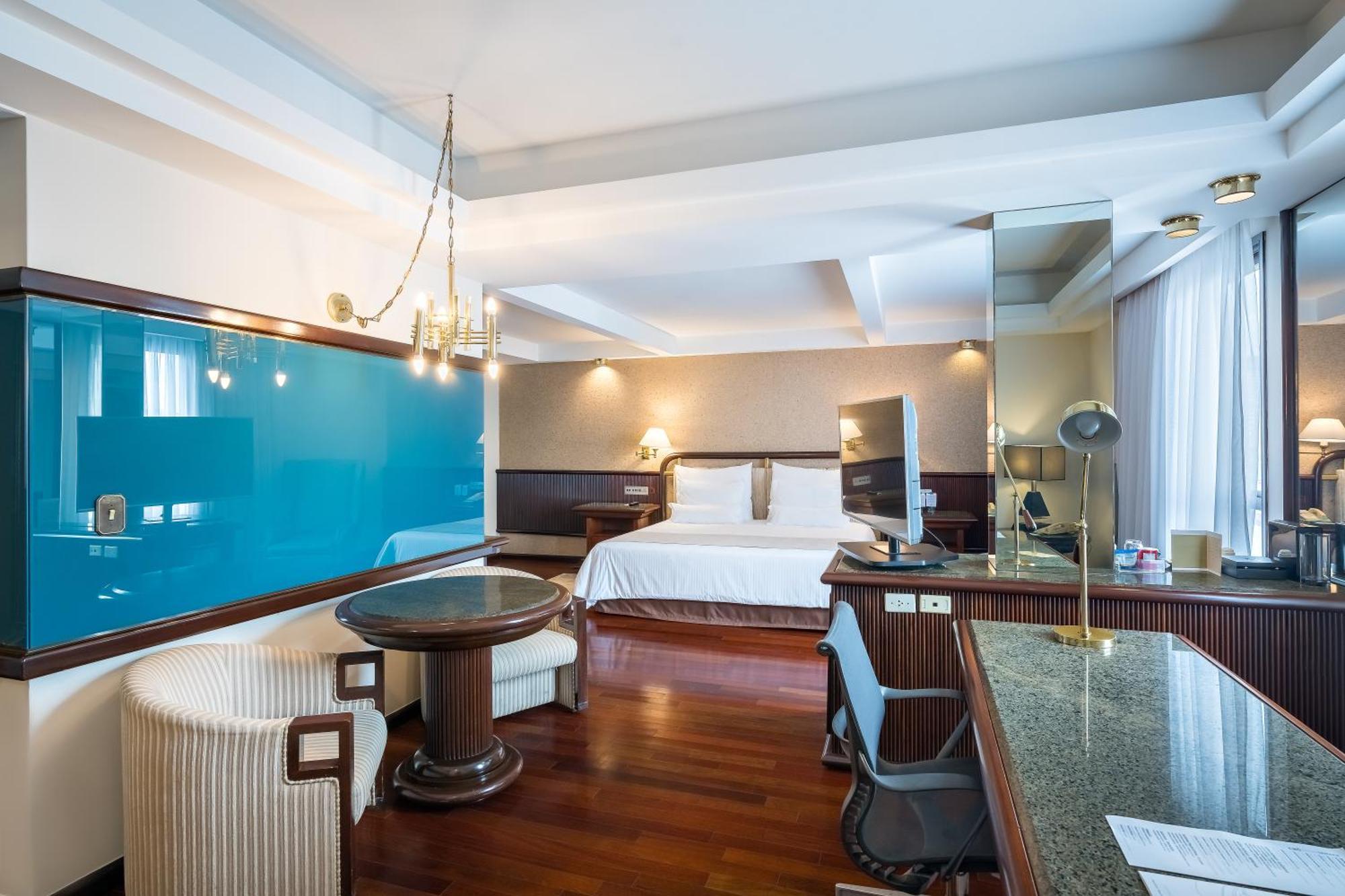Bourbon Hotel & Suites クリチバ エクステリア 写真 A room at the hotel